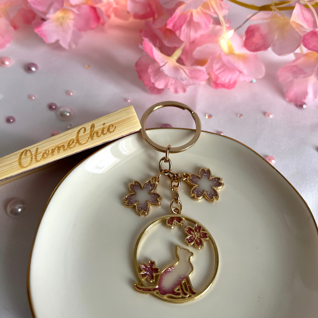 Porte-clés Sakura no Neko – Le talisman poétique pour les âmes rêveuses