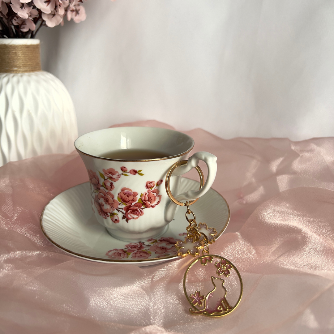 Porte-clés Sakura no Neko – Le talisman poétique pour les âmes rêveuses